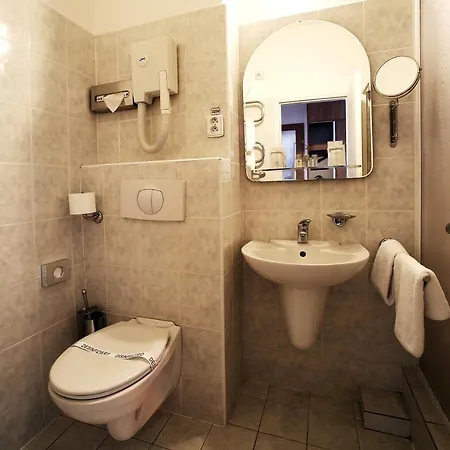 فندق Hotel Central