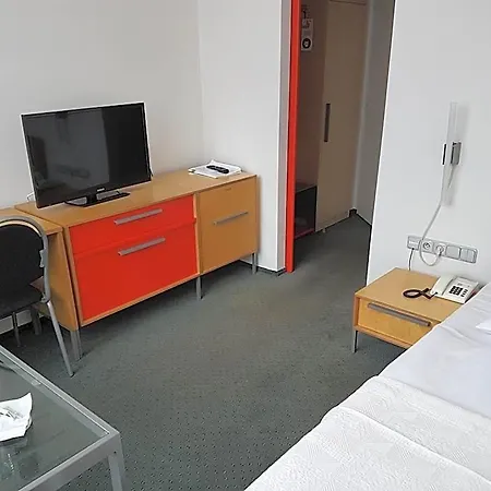 中央酒店 4*