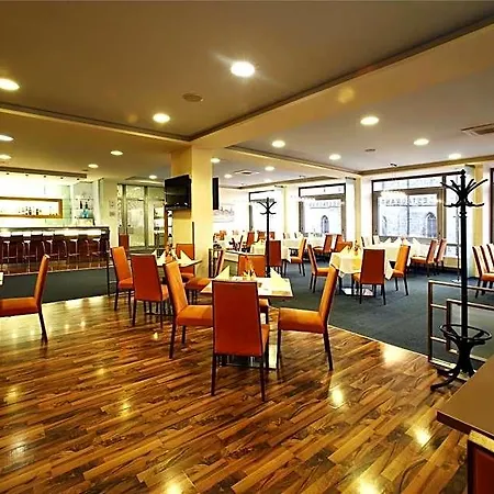 中央酒店 酒店 4*