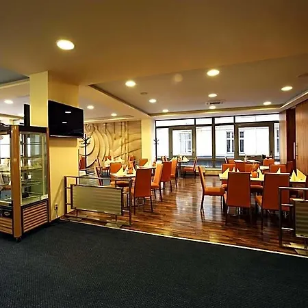 中央酒店 酒店