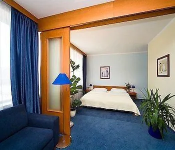 فندق Hotel Central