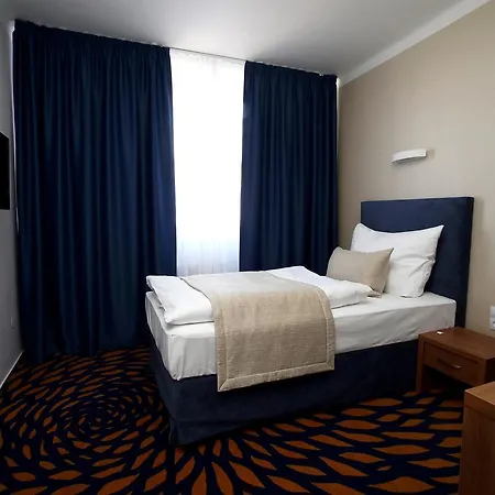 Hotel Central فندق 4*