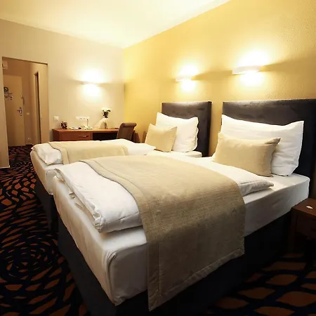 Hotel Central 4* بلزن