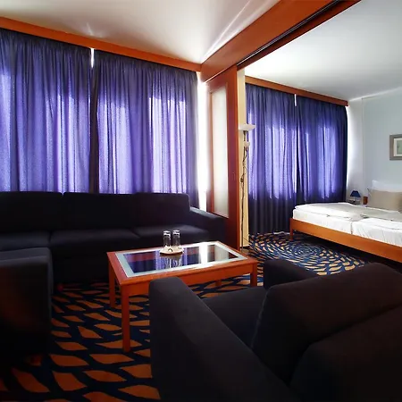 Hotel Central 4*