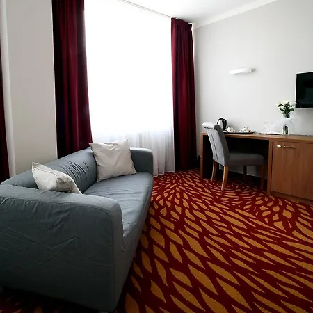 فندق Hotel Central 4*