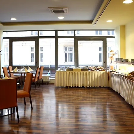 فندق Hotel Central بلزن