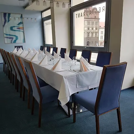 Hotel Central فندق 4*