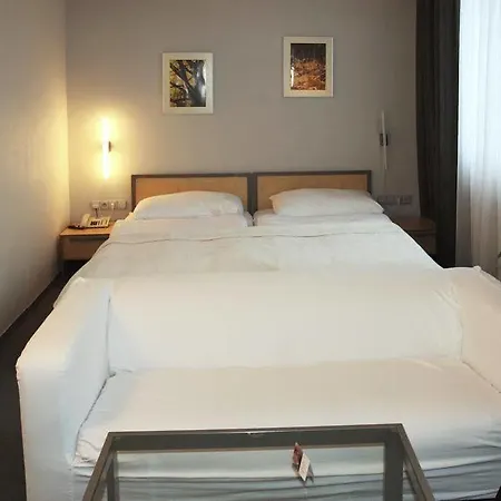 Szálloda Hotel Central Plzeň