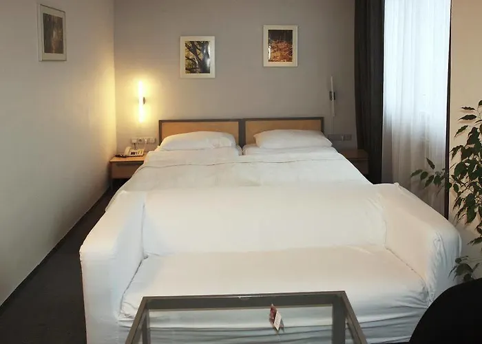 Szálloda Hotel Central Plzeň